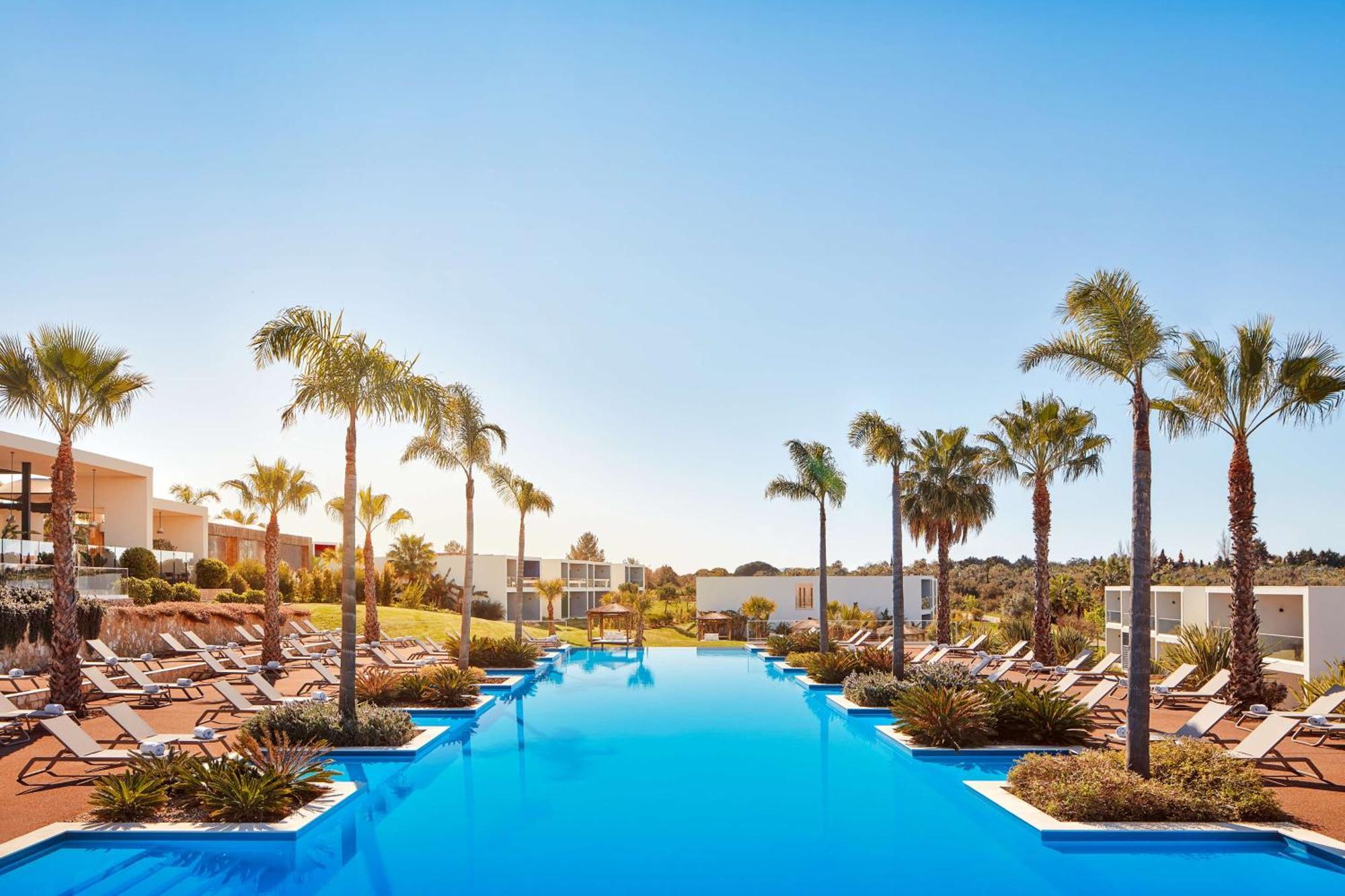 מלון Tivoli Alvor Algarve מראה חיצוני תמונה The resort's main pool